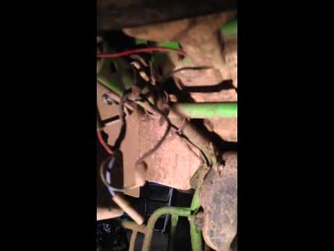 Kawasaki Mojave 250 - How To REMOVE The SEAT