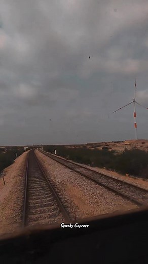Wind Turbine 🚅❤️ #foryou #viral #1m #view #fpy #spunkyexpress #turbine #amazing #sindh #jhimpir #engine