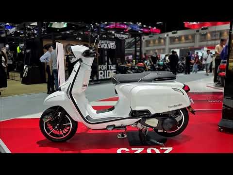 Lambretta J200 2025 modern classic style scooter