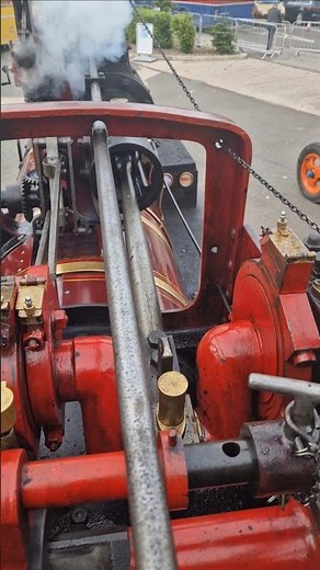 Marshall traction engine whistle #train #railway @Wvw_trains @eggs_trains #tractionengine