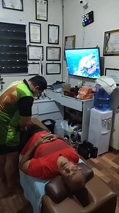 ‼️#small osteophytes ‼️ Ang mga maliliit na osteophyte, o bone spurs, sa ulo ng femur bone ay mga bony growth na maaaring mabuo sa labas ng buto. Kadalasan ay makinis ang mga ito at maaaring mahirap matukoy. Mga sanhi Osteoarthritis: Ang pinakakaraniwang sanhi ng bone spurs, na isang uri ng joint damage Trauma: Maaaring subukan ng katawan na pagalingin ang sarili pagkatapos ng pinsala sa pamamagitan ng pagpapalit ng buto Mga sintomas Sakit, lalo na kapag ang spur ay kumakas sa isang nerve o tiss