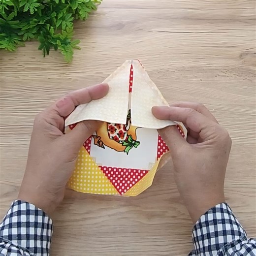 How is the patchwork square opening technique done? | Lady Loves Knitting