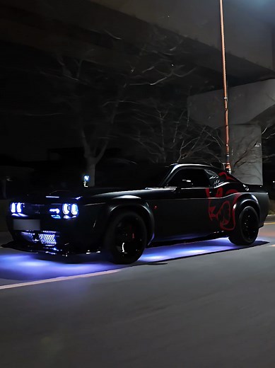 Dodge Challenger SRT Hellcat: The Ultimate Sports Car Experience