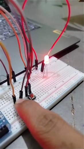 LED control using Two button and Ardunio UNO 😀😀👍 #arduino #arduinoproject #viral #shorts #youtube