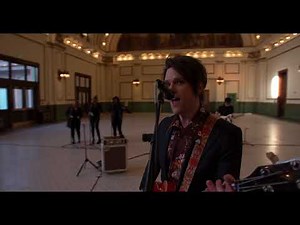 I DONT KNOW HOW BUT THEY FOUND ME - Leave Me Alone (Live on The Ellen Show/2021)