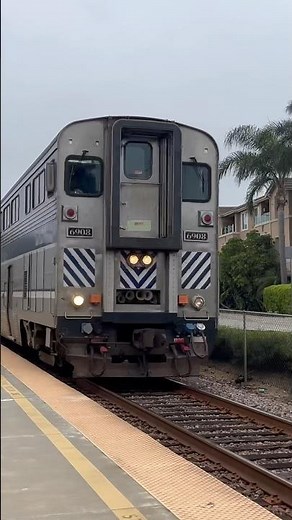 Amtrak Cab Car Pacific Surfliner 6908 With An Awesome Horn Show