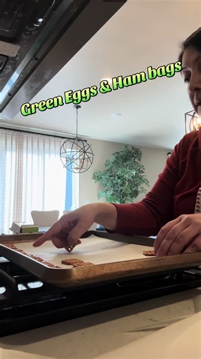 Another day, another themed snack bag for the kids 💚 Green Eggs & Ham for Dr. Seuss week! 22 snack bags later and one extra for my little guy! #momlife #momtok #greeneggsandham #drsuess #fyp