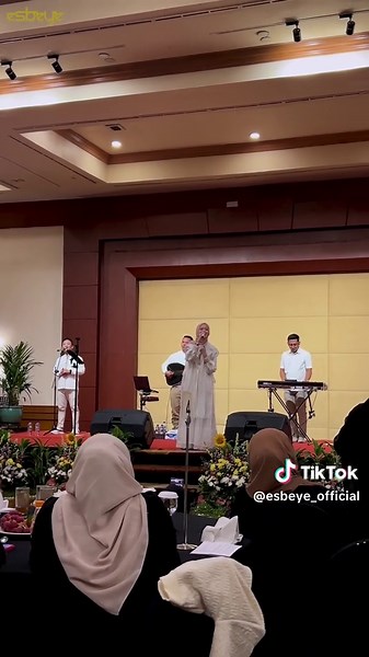 Halal Bi Halal 2025 di Java Ballroom Hotel