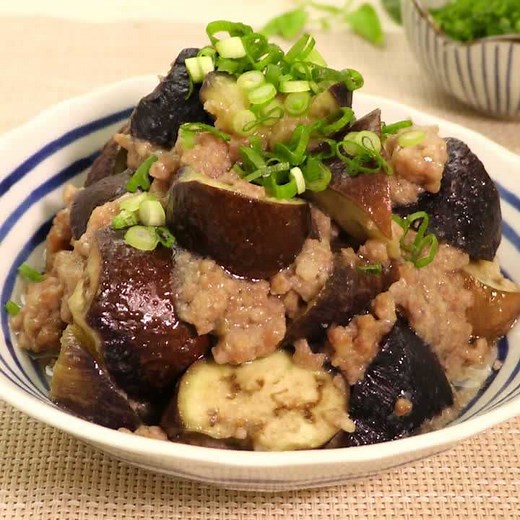 レンジで簡単！ なすのそぼろ煮のレシピ動画・作り方 | デリッシュキッチン