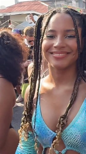 Harts band looks like spring break in Florida. #gartsy #harts #carnival2026 #hartscarnival