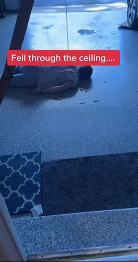 Wait for my grandparents reaction 😂😂 #fell #ceiling #accident #ohno #fail #pain #epicfail #foru #lolz #foryouu