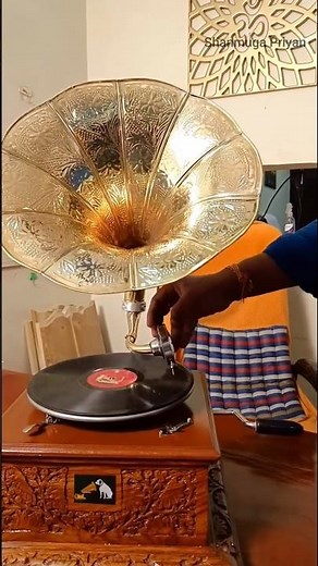 Vintage Gramophone Record Player Working Video.