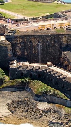 2.4K views · 23 reactions |  Castillo San Felipe del Morro (El Morro) — Standing guard over Old San Juan since 1539, this six-level citadel once protected Puerto Rico from pirate, British, Dutch, and American fleets. Its massive walls, garitas (sentry boxes), and sweeping ocean views carry centuries of colonial drama.  Discover more: https://castlebook.com/castle/castillo-san-felipe-del-morro | CastleBook | Facebook
