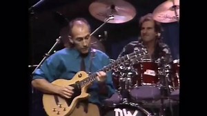 Larry Carlton- Bubble Shuffle - Live https://youtu.be/Cy4nR8SXl9U | Franco Colasuonno - Vintage Music Space