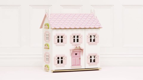 Le Toy Van - Iconic Sophie's Large Wooden Doll House | Dream House Wooden Dolls House Play Set | Great As A Gift | Suitable for Ages 3+