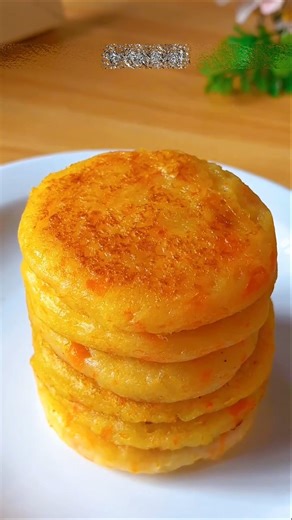 Make a tasty breakfast recipe with potatoes and carrots #shortvideo , #viralvideo