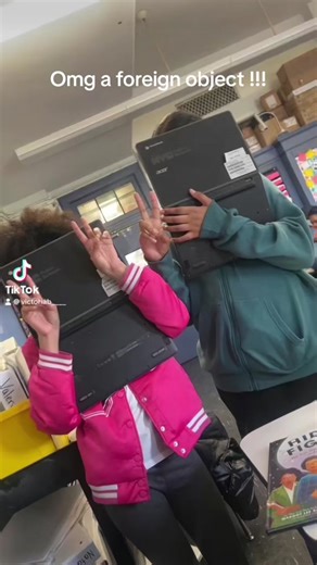 Victoria✨ (@victoriab____)’s videos with Computers (feat. Bobby Shmurda) - Rowdy Rebel