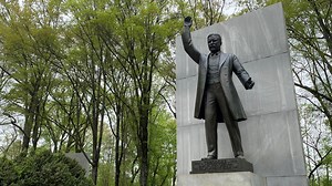 Visit the largest presidential memorial at Theodore Roosevelt Island | Get Up Getaways