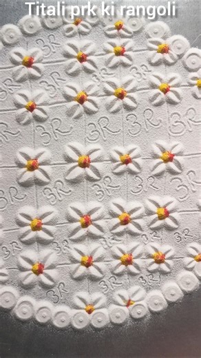 how to make flower rangoli /easy and creative flower rangoli #rangoli #flowerrangoli #shorts