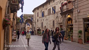 54K views · 359 reactions | Make a modern-day pilgrimage to the beautifully preserved hill town of Assisi, the hometown of St. Francis. On Day 10 of the My Way Italy tour, you'll have all day and evening to wander through (and wonder at) this charming town and its surrounding hills. Come along with us: www.ricksteves.com/tours/italy/my-way-italy | Rick Steves' Europe | Facebook