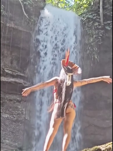 Ela Carrega a Força de Seus Ancestrais A Força das Tribos da Amazônia Nunca Esqueceu😨 #indio