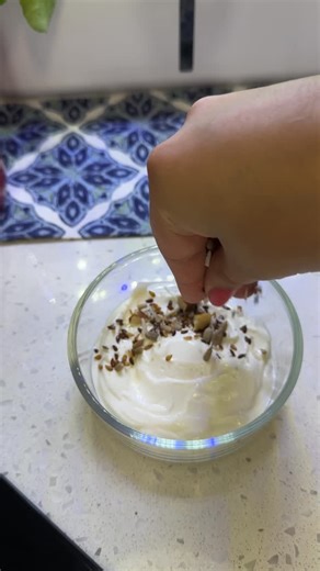 Lemóni on Instagram: "✨Fermented Raspberry Compote (No Waste) After straining my fermented raspberry drink, I used the leftover raspberries to make this simple compote. Ingredients • Strained fermented raspberries • Squeeze of Honey • Touch of lemon juice Method 1. Add the raspberries to a small pan. 2. Drizzle in honey and a little lemon juice. 3. Simmer gently for a few minutes, stirring, until thick and jam like. 4. Let cool slightly. 🥣 How I Served It • Greek yoghurt • Sprinkle with nuts an