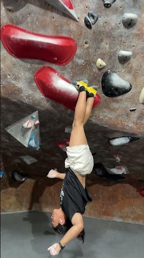 Mesa Rim climbing gym at San Diego #bouldering