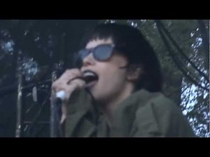 Crystal Castles Fainting Spells﻿ Live Montreal Osheaga 2011 HD 1080P
