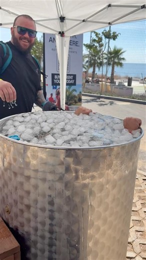 Pro athlete tries Ice Bath for the first time