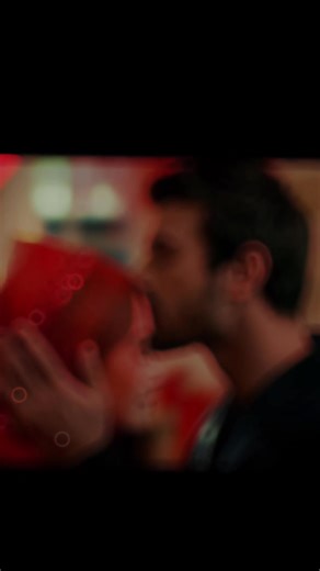 Le bisou sur le front je meurs 🥰❤️‍🔥🤏🏻 #araftadizi #ilsudemirçi #emingünenc