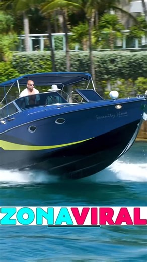 *Mystery Boat* ignores small craft advisory warning and goes out while a storm is approaching. Do you know the boat? Are you going fishing in these conditions? #wavyboats #haulover #hauloverinlet #hauloverboats #boats #boatfails #fyp #foryoupage #boatlife #boatsdaily #usaboatlife #haulovervideos #hauloversandbar #bocainlet | Zona Viral | Facebook