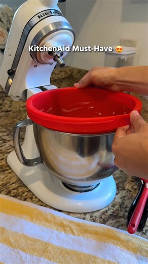 🍰Upgrade Your Baking Game with Our Silicone Bowl Liners for KitchenAid Tilt-Head 5 Qt Mixers!🍰 Designed exclusively for KitchenAid Tilt-Head 5-quart mixer bowls (not compatible with bowl-lift models), these silicone liners provide a secure fit and make every mixing session smoother and cleaner. ✨ Key Features: ✅ Perfect Compatibility — Tailored for KitchenAid Tilt-Head 5 Qt mixer bowls for ultimate stability and convenience. ✅ Set of 3 Food-Grade Silicone Liners — Easily switch between batters