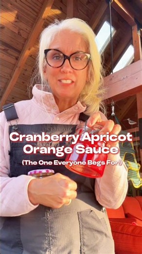 Cranberry Apricot Orange Sauce Recipe - the one they beg for! #cranberrysauce #thanksgivingrecipe