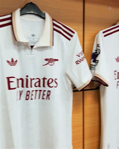Back in our third strip 😍 Shop yours at The Armoury and on Arsenal Direct, Gooners 🛍️ https://arsn.al/BTPcd5V | Arsenal
