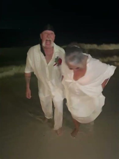 Smooching on the Beach #seniorwedding #kissing #beachwedding