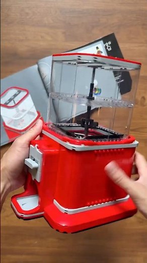 A fully functional LEGO vending machine 🔴
