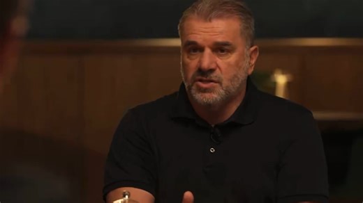 “我们上赛季只签下索兰克和几个年轻球员，但我想要的内托、老詹、格伊都没有来”，澳波“吐槽”热刺的引援