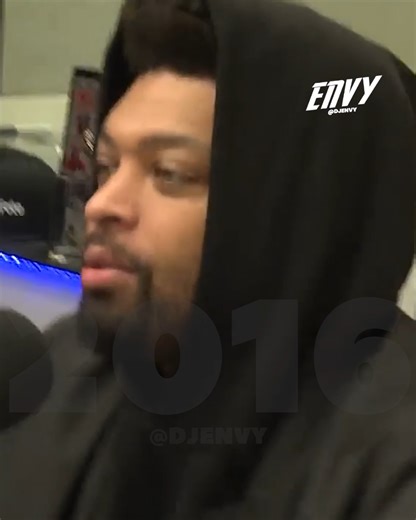 👀🗣️ DeRay Davis discusses the dynamics of living with both his girlfriends... | DJ ENVY