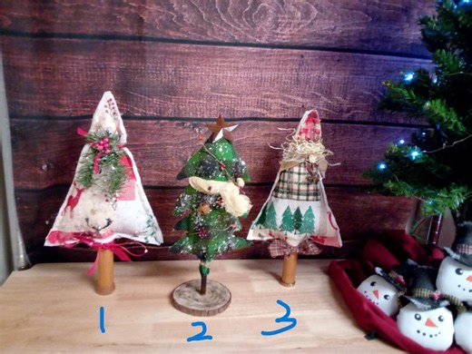 Primitive Farmhouse Vintage Quilt Christmas Tree Decoration, Centerpiece, Primitive Quilt, Country Rustic Christmas Decor