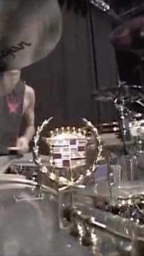 I guess this was the first peak blink, during blink 182 soundcheck in 2004 europe tour #blink182