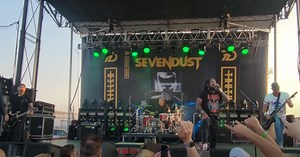 Watch: SEVENDUST Plays Without Guitarist JOHN CONNOLLY After He Contracts COVID-19