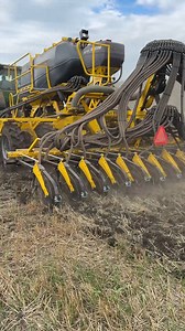 🚜 MATADOR MO – One Pass, Smarter Farming Strip-till, fertilise, and seed — all in one go. 🛠️ Loosens only where it counts 🌱 Targets nutrients right to the roots 📏 Flexible row spacing: 37.5 or 75 cm 🧩 Built for mechanical weeding – reduce herbicides 🗣️ “Quick to adjust, easy to run — and saves me time every day.” 👀 Imagine fewer passes, less compaction, more efficiency. 🔍 Book a demo. Try it yourself. 🟡 BEDNAR MATADOR MO – Built for your future farm. | BEDNAR FMT