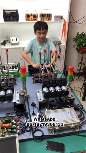 Crane wireless remote control proportional valve factory,4-way, 5-way, 6-way or more proportional valves for clutch motor remote controllers can be made.It's beautiful! ! !Excavator remote,Good feedback from my clients, Crane truck, concrete pump truck, aerial work truck WhatsApp ⁨187 1936 8133⁩ Link: https://wa.me/message/YKI3MYWHFNW2A1 #crane #grúa #joysticks #radio #spider #crawler #drilling #Vinç #guindastes #kran #Vinç #XCMG #Palfinger #PM #FASSI #SANY #HIAB #zoomlion #EFFER #spidercrane #d