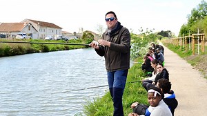 VIDÉO. Des collégiens de Carcassonne ont passé une journée en immersion sur le canal du Midi avec la Fédération de Pêche de l’Aude