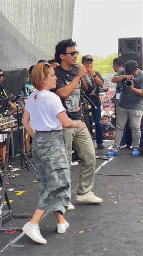 Ade Astrid Duets with na itings Meledax at the King of Indonesia Regional Jamboree #rxking #king ...