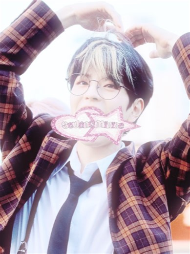~{ #SEUNGMIN }~ this took me in total about 5 hours and i actually kinda like it im lowk proud of ts bc i literally raw dogged it i thought of all the transitions myself which is pretty clear but yk i love it so ye whatever #seungminedit #seungminskz #skz #skzedit #straykids #straykidsedit #kpop #kpopedit #aftereffects2021 #aftereffectsedit #ae #ae2021 #seunngminiee #goviral #makethisviral #edit #xyzbca #fyp #foryou #foryoupage #transitionedit #transitioneditor cc: @gia.tuts song: pied piper by 