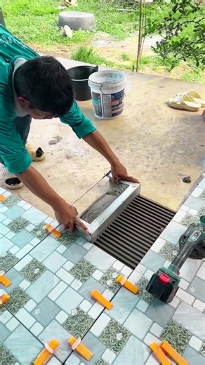 This system is perfect for installing tiles. #funny #comedy #comedyshorts