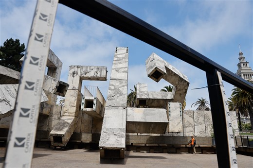 Controversial Embarcadero Plaza fountain won’t come down before key court hearing