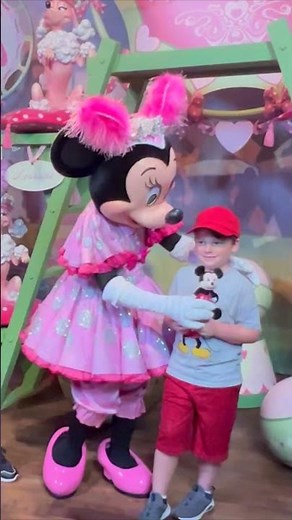 Minnie Mouse Kissing My Camera Meet & Greet in the Magic Kingdom at Disney World