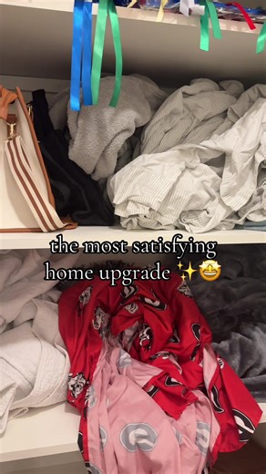 Organize Your Linen Closet with Zip Up Sheet Organizers